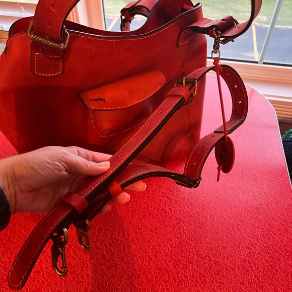 Ladybuq Alicia shoulder bag in the Large size and color Red - Picture 7 of 16